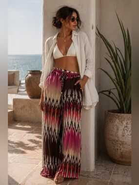 Bebe 92% Silk Wide Leg Pants M Ikat Print Drawstring Resort Vacation